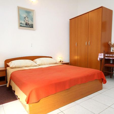 Apartments By The Sea Ubli, Lastovo - 8354 Uble Room photo