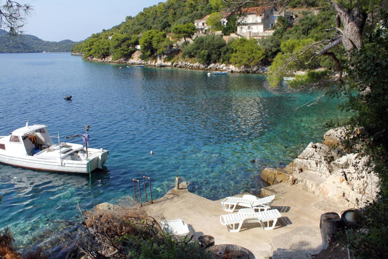 Apartments By The Sea Ubli, Lastovo - 8354 Uble Exterior photo