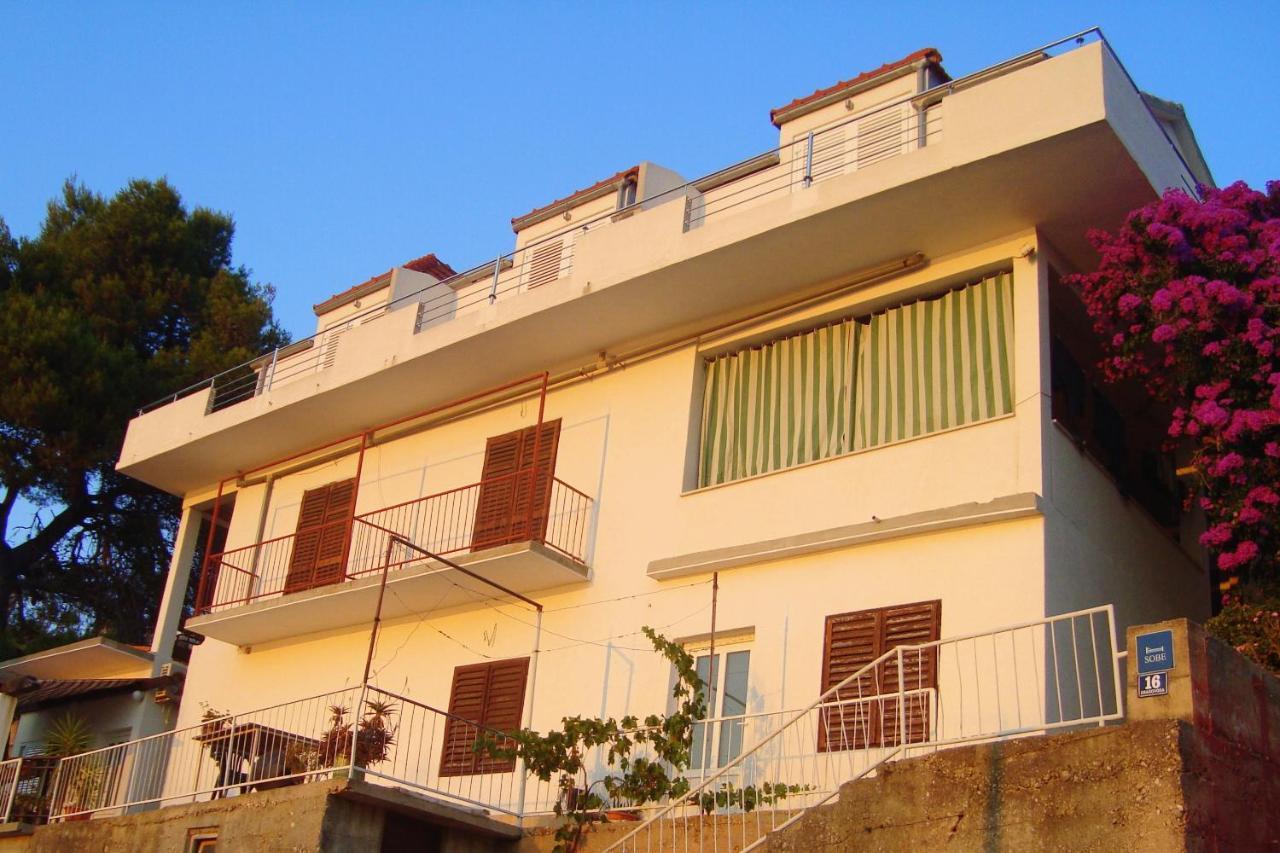 Apartments By The Sea Ubli, Lastovo - 8354 Uble Exterior photo