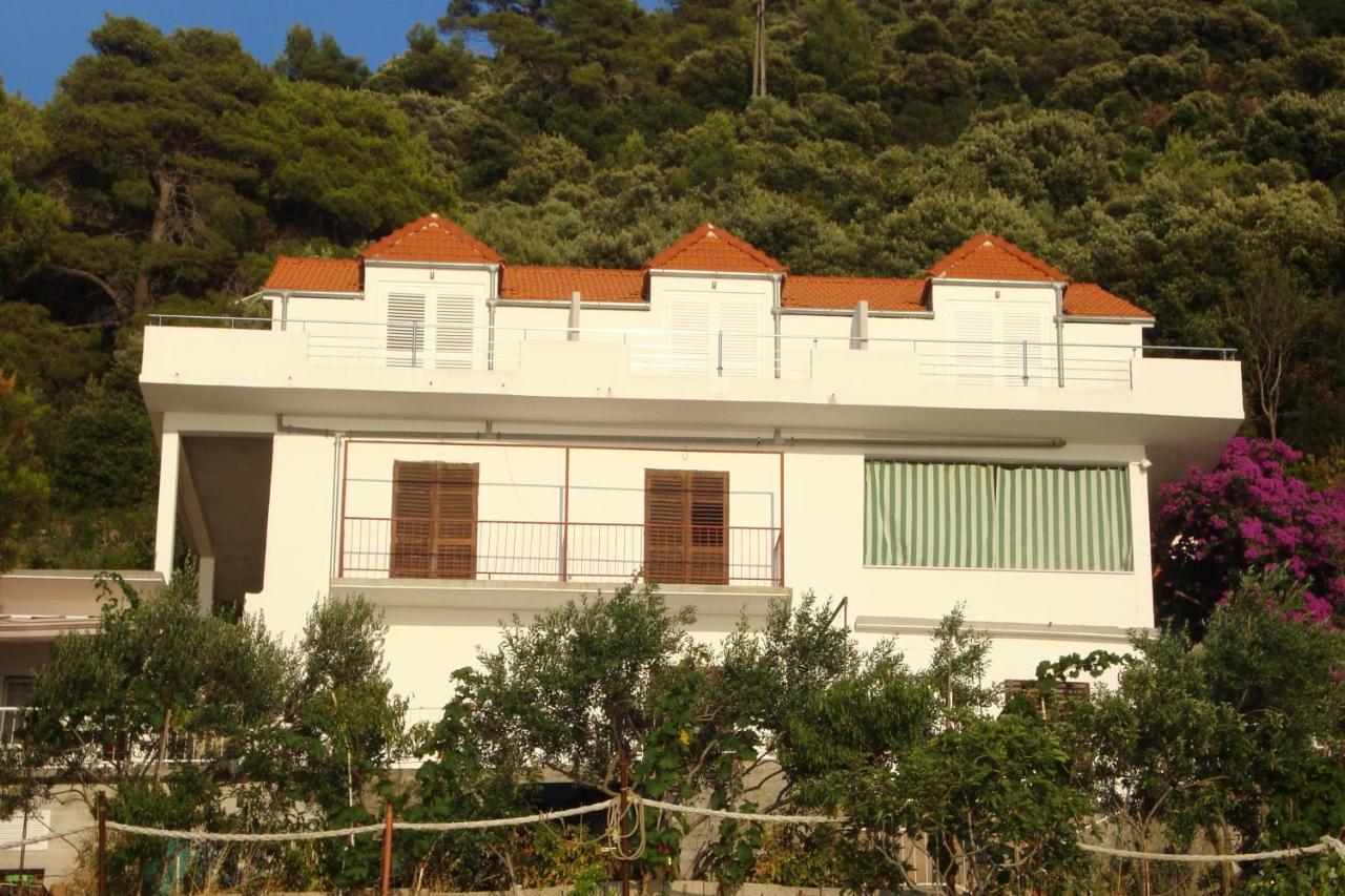 Apartments By The Sea Ubli, Lastovo - 8354 Uble Exterior photo