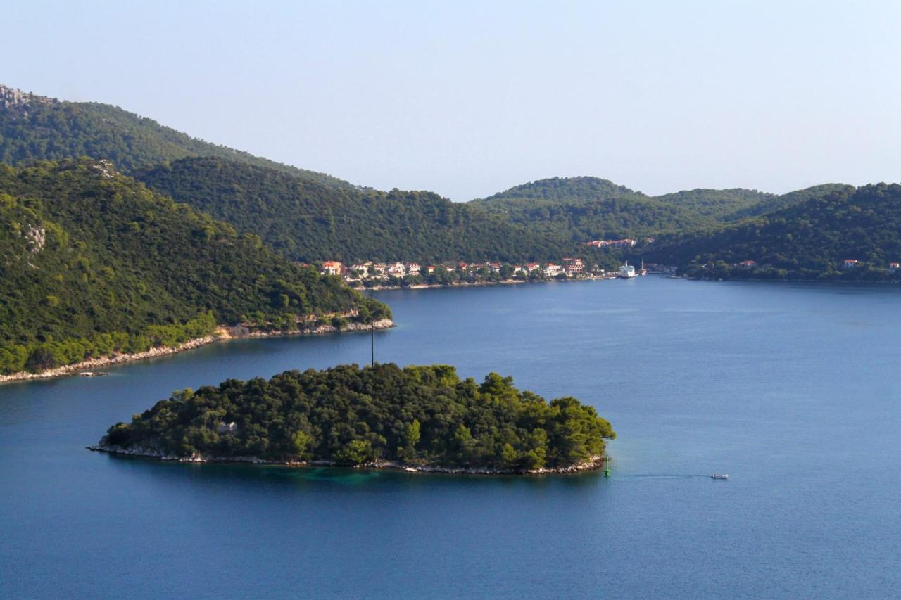 Apartments By The Sea Ubli, Lastovo - 8354 Uble Exterior photo